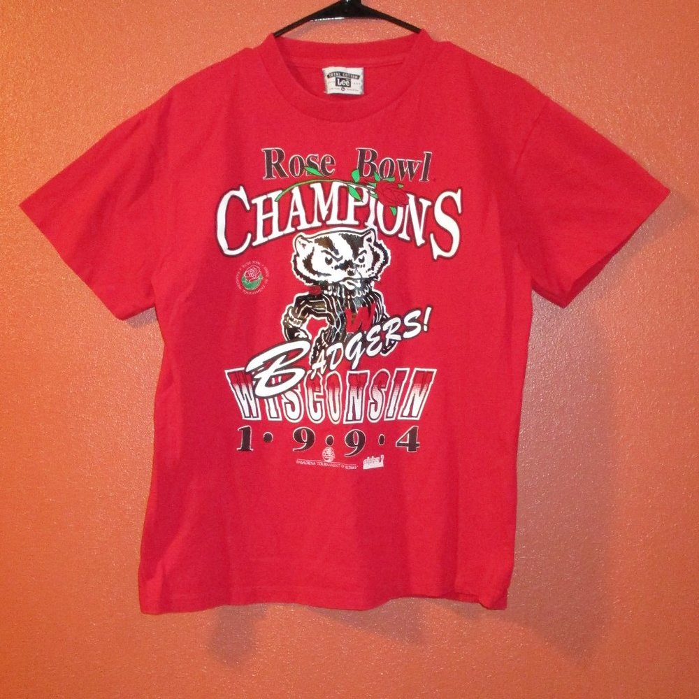 NCAA Badgers Shirt Rose Bowl 1994 Championship Woman Medium Red Black Fun Shirt